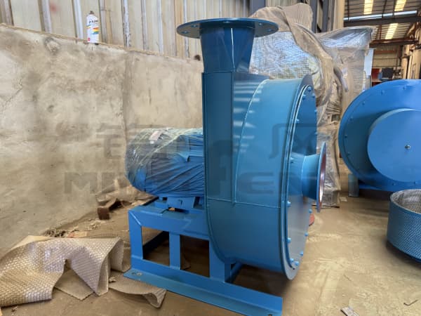 Material conveying fan